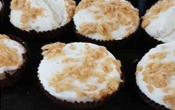 BÁNH BÔNG LAN SỮA HẤP